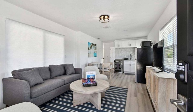 117 127th Ave E Unit 8