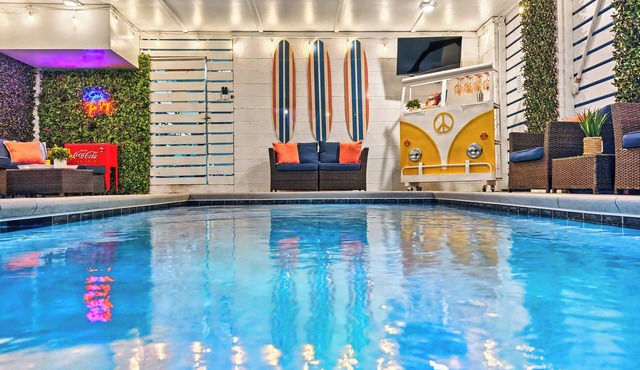 13SC Beach, Private Pool, 10 foot movie theater screen