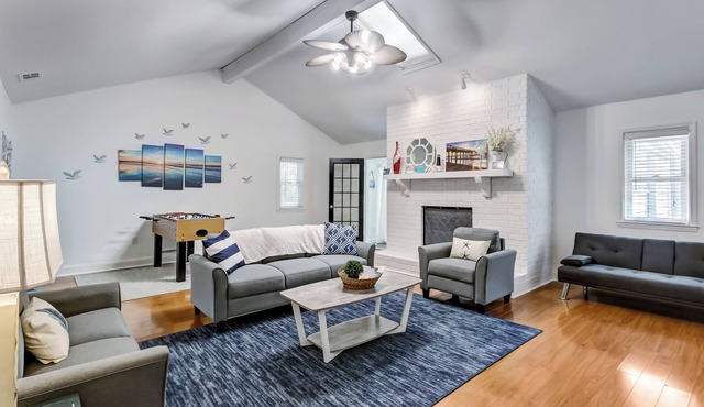 15 Mins to Tybee&Downtown! Fenced Yard & Firepit