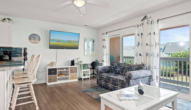 1BR Condo w/Pools, Balcony Views & Easy Beach Access | Pebble Beach