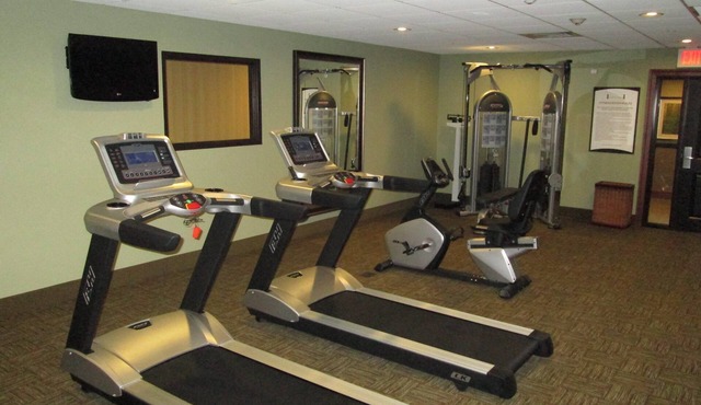 1BR Suite w/2 Doubles | Free Breakfast + Pool