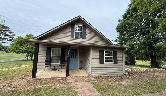 2-bedroom cabin 5 minutes from High Rock lake boat launch