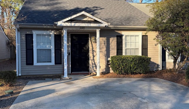 2-bedroom townhome tucked away in Augusta a mile from the Master’s golf course.