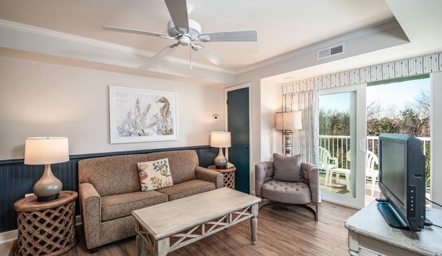 2 Coastal Suites w/Kitchen + Pool Plaza & Water Slides near Pawleys Island