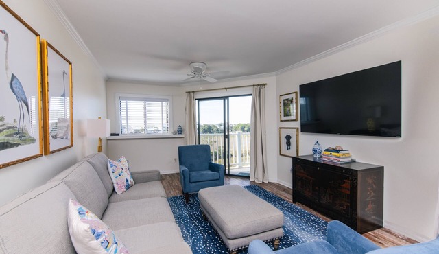 210 Bay Creek Villa-Beautiful 2nd Floor Villa;Private Balcony;Water Views;Communal Pool