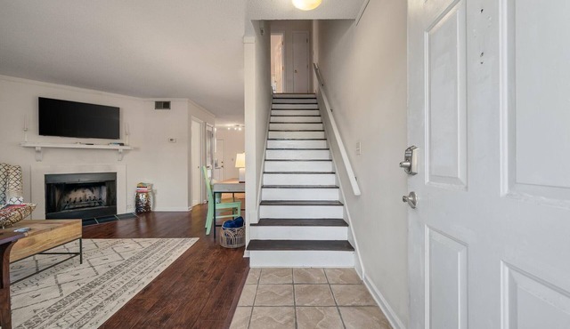 2bd Townhouse 10 minutes from Charleston and Folly Beach