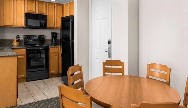 2br Deluxe Family Fun Beach, Boating & Golf -AP in Pompano Beach