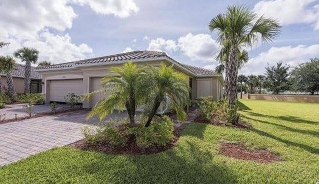 3 bed, 2 bath villa in Reflection Lakes avail Feb 2020