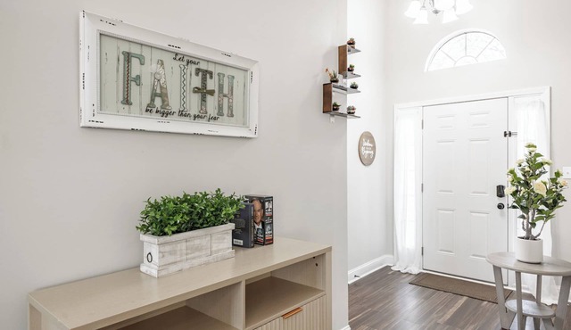 3-bedroom house in delightful Madison/Pet friendly/King bed/Walking park