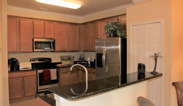 3-bedroom villa in beautiful Naples with WiFi, AC. Enjoyable getaway awaits