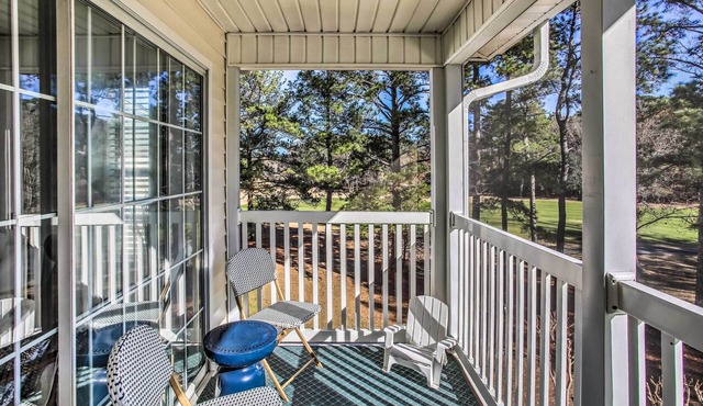 3 Community Pools: Golf Course Condo in Longs