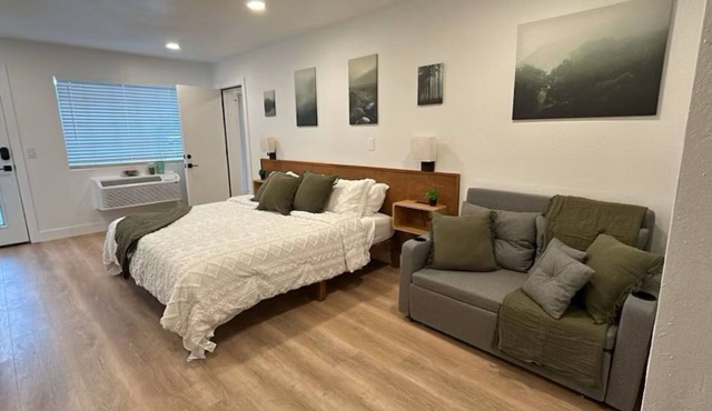 #3 Hygge Hus Hotel - King Suite - Connectable