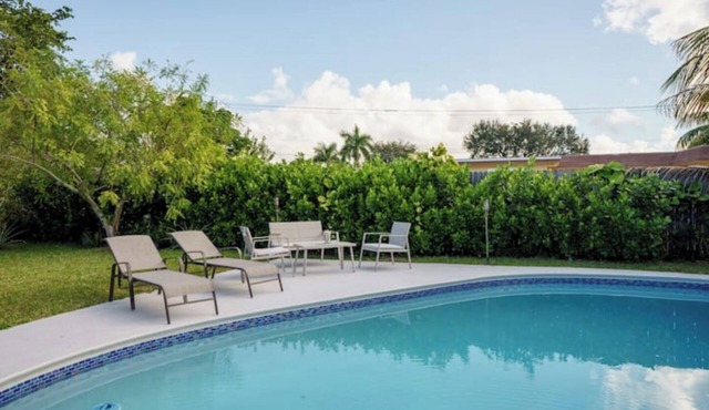 3Bedroom Cozy W Large Private Pool FLL/MIA/WPB