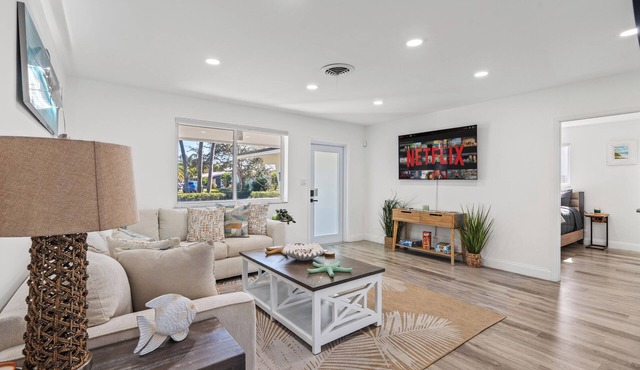 3BR/2BA - Modern Coastal Retreat- Near Beach, Dining, Shops