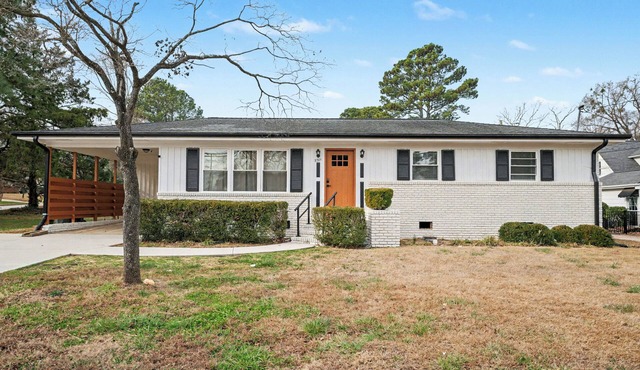 3BR Ranch Near North Hills – Family Friendly & Long Stays