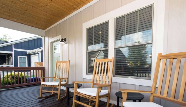 3BR Retreat | Ensuite Baths + Fire Pit
