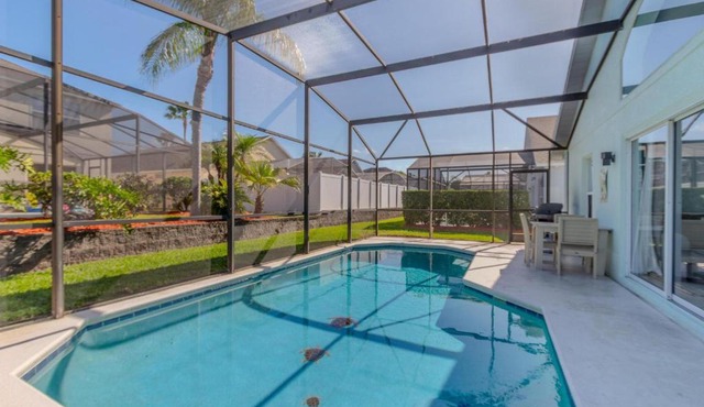 4-Bed Home Near Disney Private Pool
