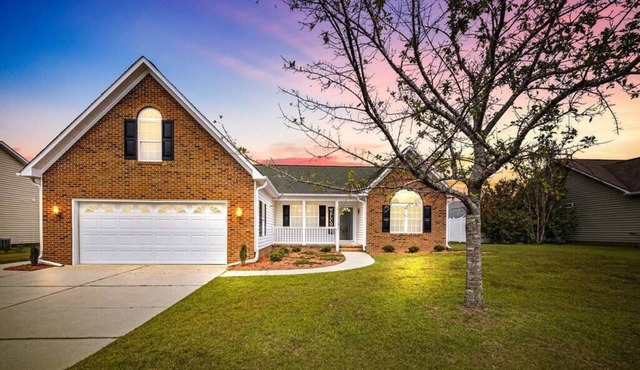 4 BR Home/5 mins to DT/Game Room/5 Stars