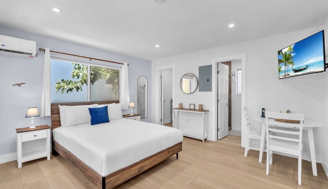 #4 - Trendy Coastal Studio | Steps to Sand & Ocean