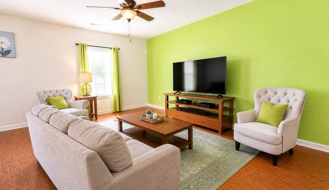 4BR Home Near 1-485 and Golf Course+ Gazebo+ 2car Garage + fenced backyard