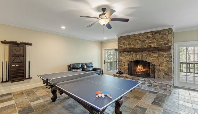 5-bedroom 3-Story Home w/3 Car Garage In Gated Community +Pool Table +Huge Deck