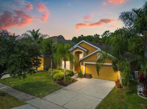 5 Bedrooms 3 Bathrooms Veranda Palms 4458 Np