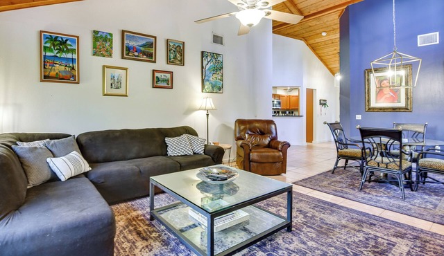 5 Mi to Anna Maria Island: Apt w/Pool Access!