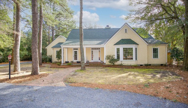 510 Linden : 5 BR, 4.5 BA House in Pinehurst, Sleeps 12