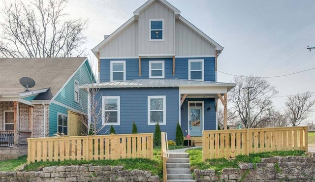 8 bedrooms! Great location! Brand new! Sleeps 24!