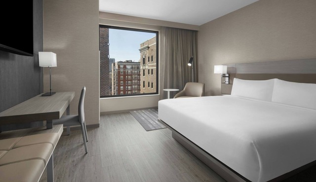AC Hotel St. Louis Central West End