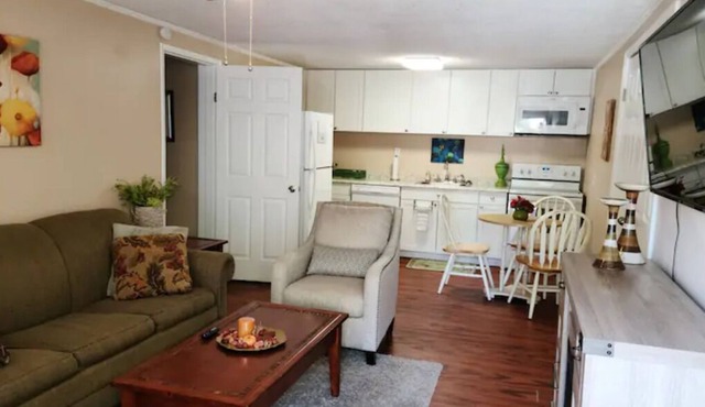 Adkisson Villa ★NEWLY REDONE★ Best Location! 2 MIN >I75, Arcade table PACMAN