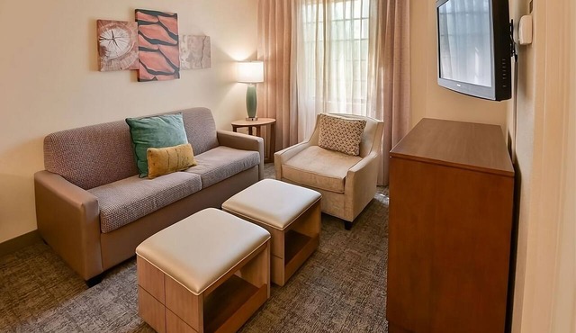 Always a Great Idea To Unwind! W/FREE Breakfast, Outdoor Pool!