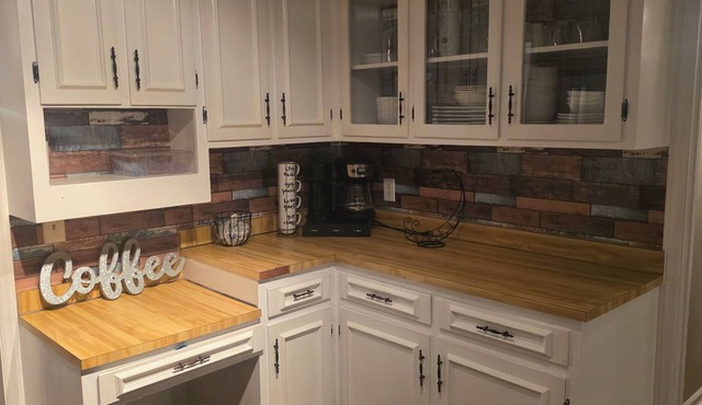 Amazing North Hills/Crabtree 4BR Split Level!