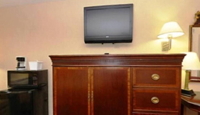 Americas Best Value Inn Smithfield