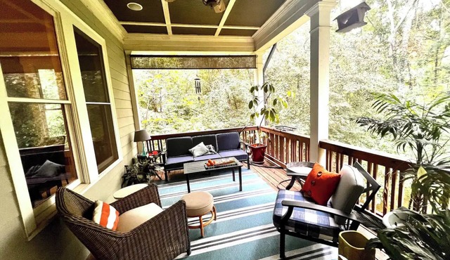 Athens All-Day Retreat - work+play in this spacious home - close to all!