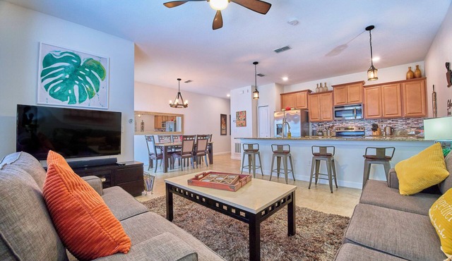 Awesome Daydreamer Home, Pool, Waterpark, Slides, Lazy River, near all Parks