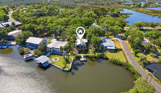 Backwater Bungalow Sleeps 8 Kayaks+ Dock+ Fire Pit in Crystal River