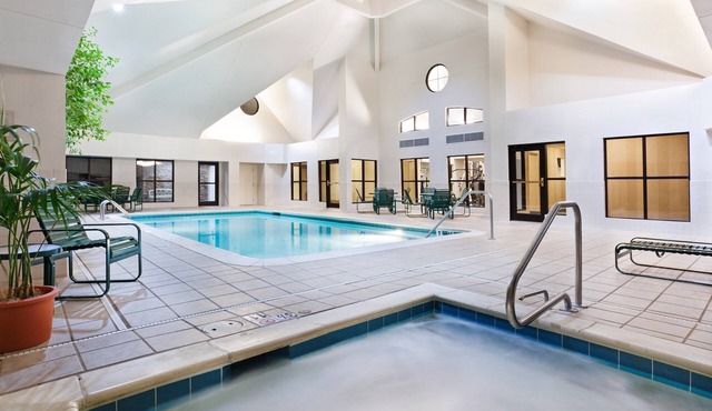 Ballantyne Group Stay | Breakfast & Pool Included