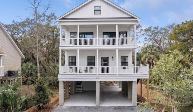 Beach Belle- Pet Friendly- Luxury Edisto Home