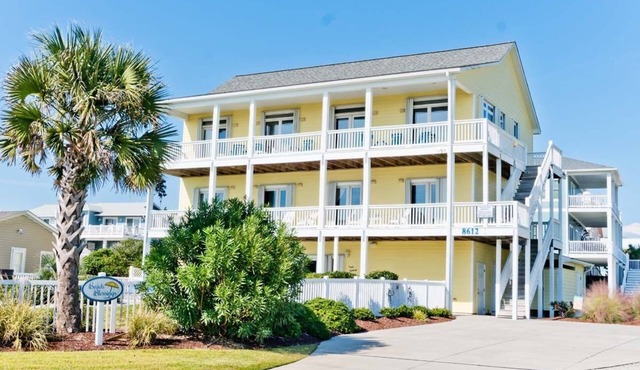 Beach Blessings, Almost Oceanfront House in Emerald Isle, NC!