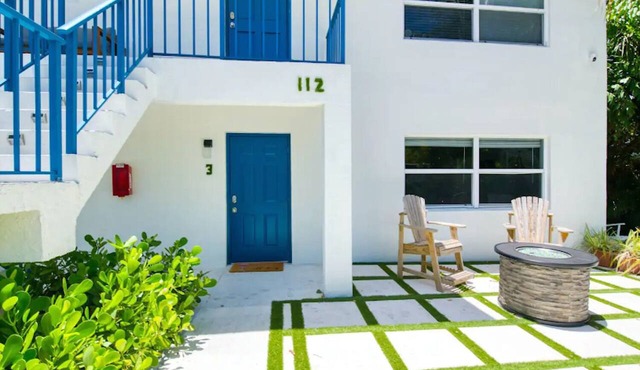 Beachside Retreat | Hot Tub | Fire Pit | WiFi in West Palm Beach