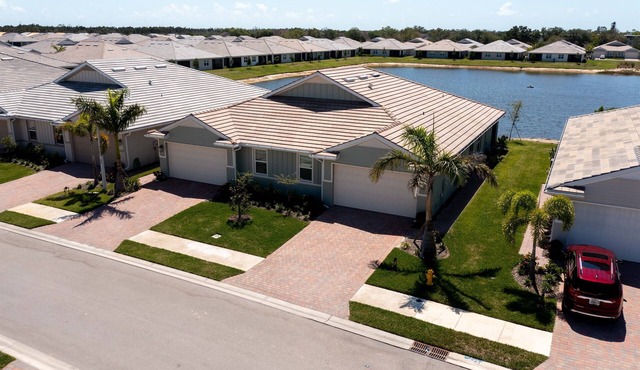 Beautiful 2 Bedroom 2 Bath Ranch Villa at Enbrook
