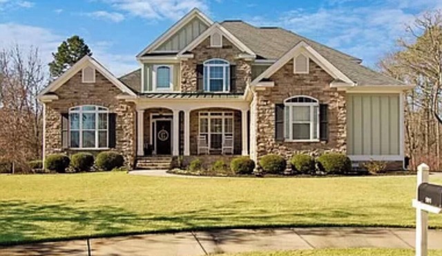 Beautiful House available for Masters Rental