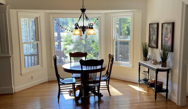 Beautiful Large Home in downtown N. Augusta