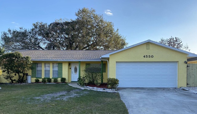 Beautiful Modern 4BR House -Downtown Orlando