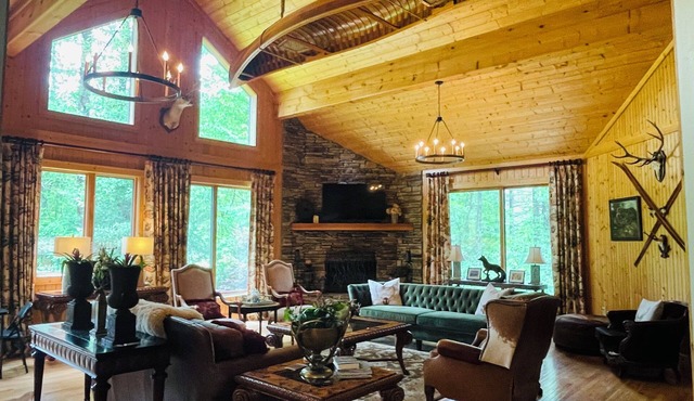 Beautiful newly renovated home on golf course with Sapphire amenities