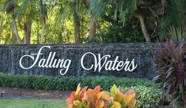 Beautiful Pet Friendly Condo-close to everything! Prof. cleaned and sanitized.
