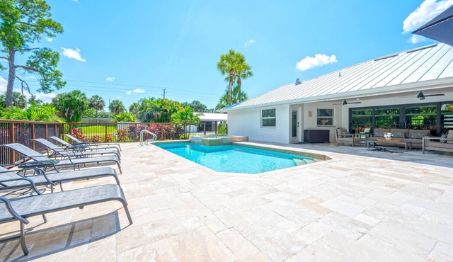 Beautiful resort castle in Naples, Florida in Naples