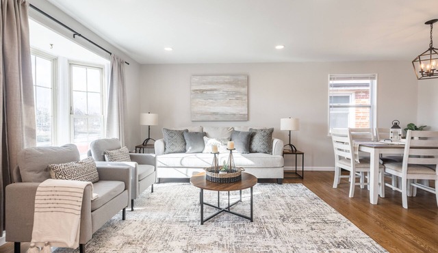 Beautifull *4BDR/2Bath *Home Close to Parks and Downtown! in St. Louis