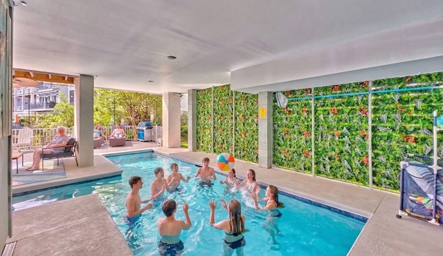 Best House in Sandcastles w/Kids Cave, Putting Green, Free Heated Pool, Walk to Beach, Arcade Room